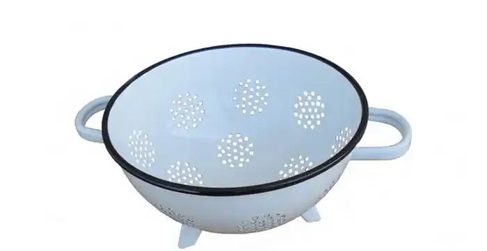 Smaltovaný cedník trojnožka 20 cm, vyrobeno pro BELIS Vysoce Kvalitní