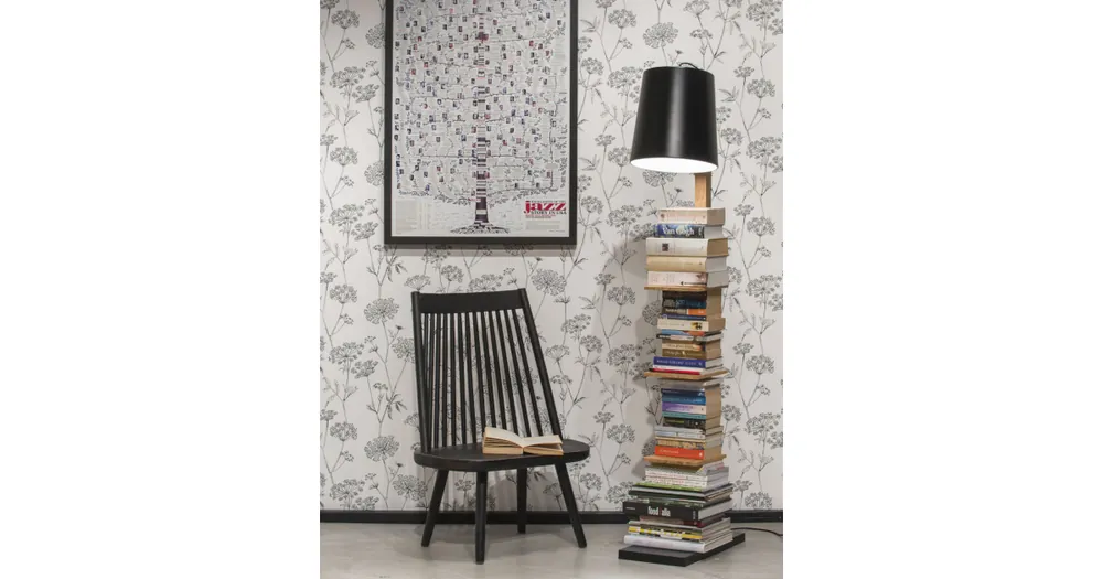 Must-Have Stojacia lampa s knihovničkou Cambridge čierna