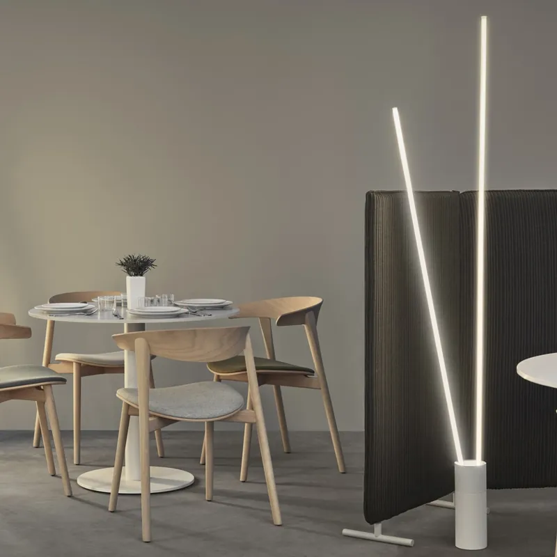 Mantra Vertical, stmívatelná bílá stojací lampa se dvěma prvky, LED 44W 2600lm 3000K, výška 180cm Akční Cena